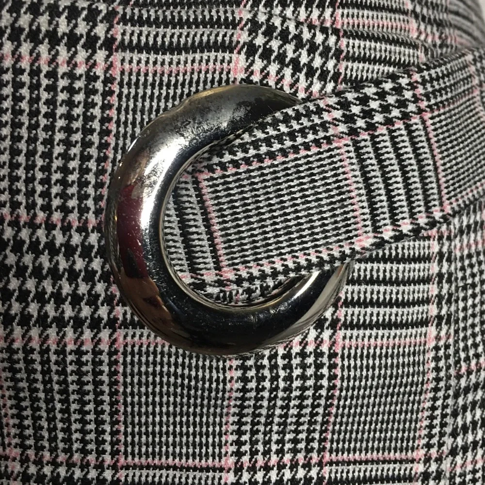 *Tokito* Size 12 plaid/houndstooth asymmetrical skirt. - Picture 5 of 10